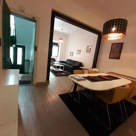 Vintage Amazing Terrace Apartment Lisbon